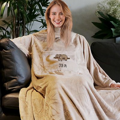 Personalisierbare Kuscheldecke mit Ärmeln - Faultier