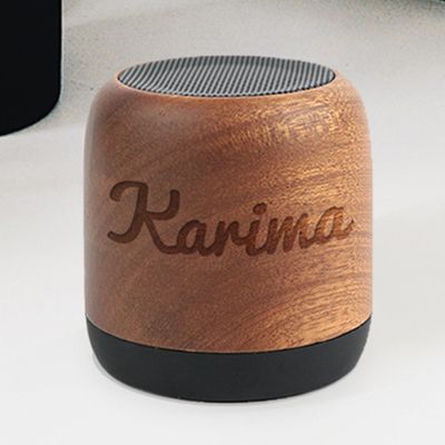 Personalisierbarer gravierter Bluetooth Lautsprecher - Vorname und Botschaft