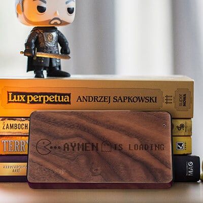 Personalisierbarer externer Akku aus Holz Großformat 4000 mAh - Gamer