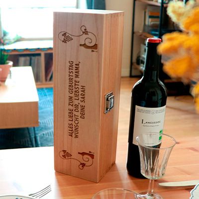 Weinkiste aus Holz mit Gravur