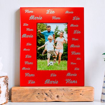 Gravierter Bilderrahmen aus Metall rot Familie Vornamen