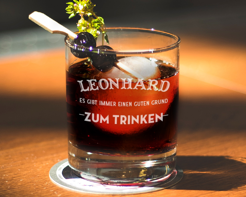 Bild 2 des Produkts Personalisierbares Whiskyglas - Ein Guter Grund zum Trinken anzeigen