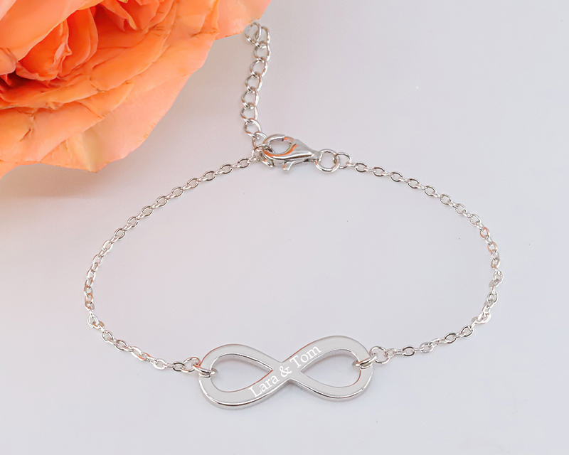 Infinity Armband für Frauen - Vorname