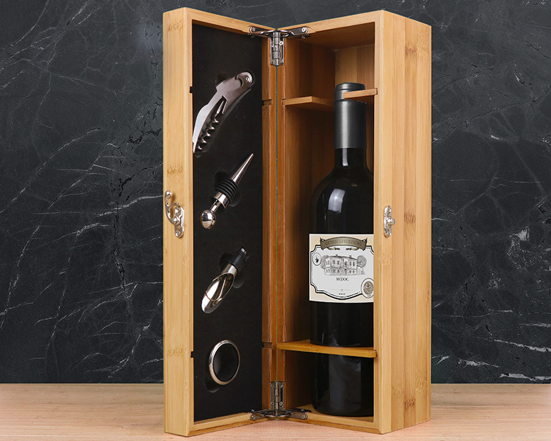 Bild 2 des Produkts Sommelier-Geburtstags-Box mit Bordeaux-Weinflasche anzeigen